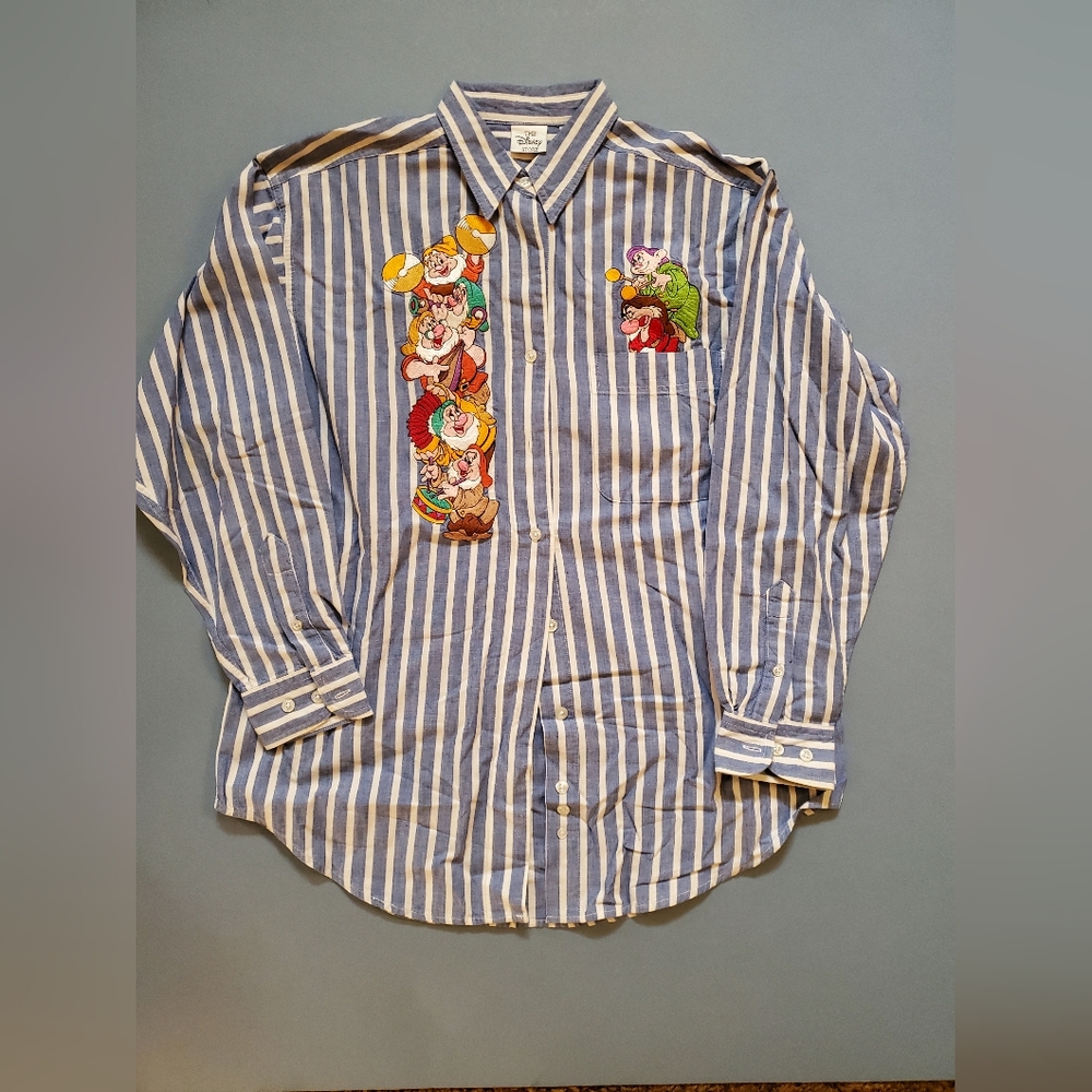 Disney store vintage seven dwarves button up size medium